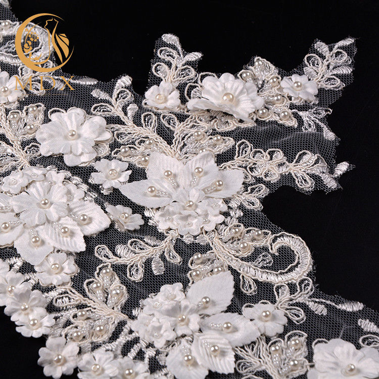 Garment White 3D Flower Lace Trim Embroidery Customized Size 80% Nylon